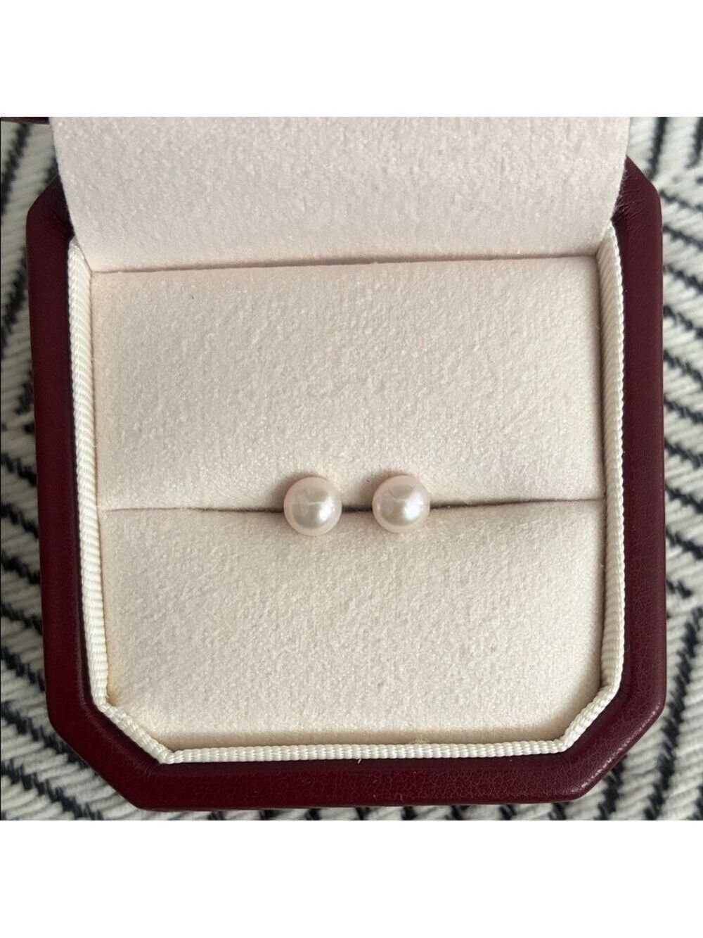 Classic 5.5-6mm White Pearl Stud Earrings - Elegant Women's Jewelry